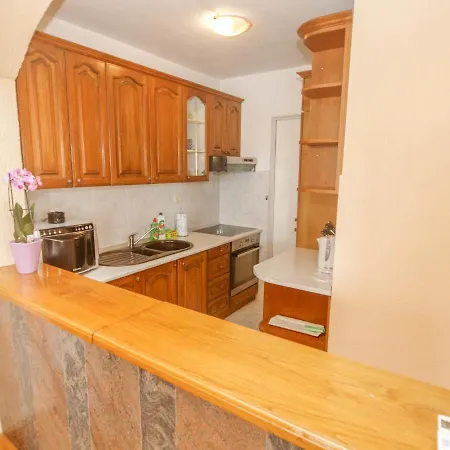 Apartment Olive 4+2 *