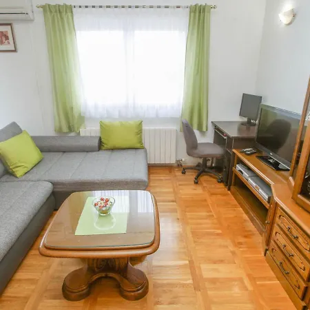 Olive 4+2 Apartment *
